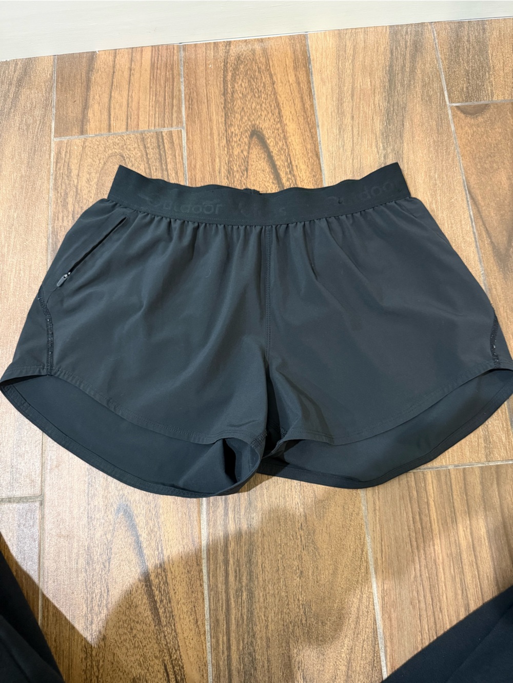 Outdoor Voices Black Shorts size Small